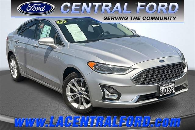 2019 Ford Fusion Energi Titanium FWD photo
