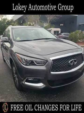 2017 Infiniti QX60  AWD photo