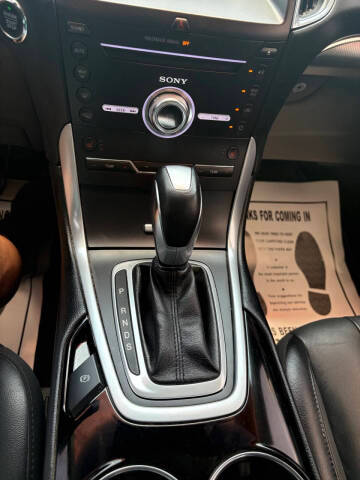 2018 Ford Edge Titanium FWD photo