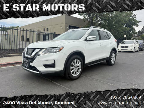 2017 Nissan Rogue SV FWD photo