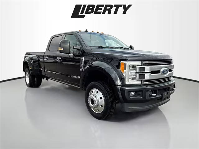 2019 Ford F-450 Super Duty Limited 4WD photo