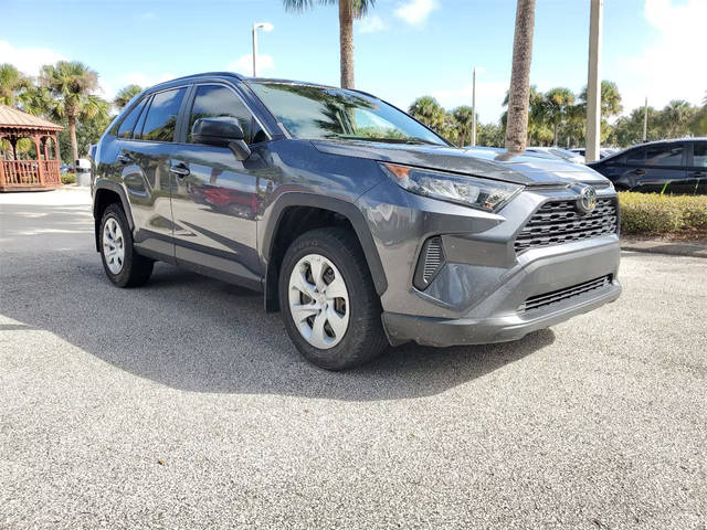 2019 Toyota RAV4 LE AWD photo