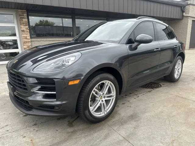 2019 Porsche Macan AWD photo