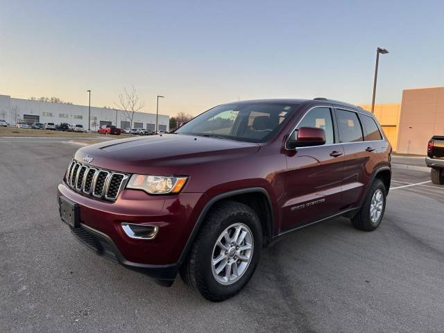 2019 Jeep Grand Cherokee Laredo E 4WD photo