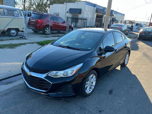 2019 Chevrolet Cruze LS FWD photo