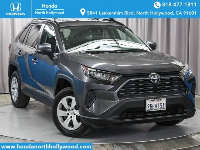 2019 Toyota RAV4 LE FWD photo