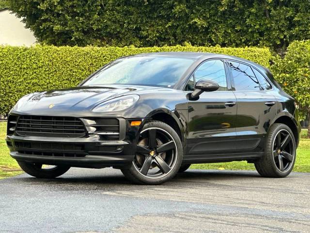 2019 Porsche Macan  AWD photo