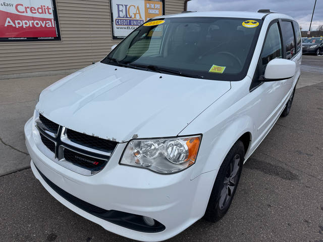 2017 Dodge Grand Caravan SXT FWD photo
