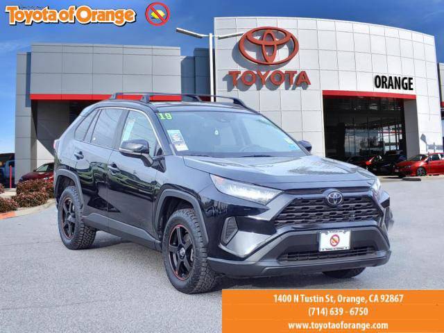 2019 Toyota RAV4 LE FWD photo