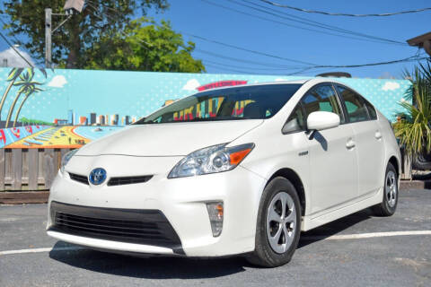2015 Toyota Prius Three FWD photo