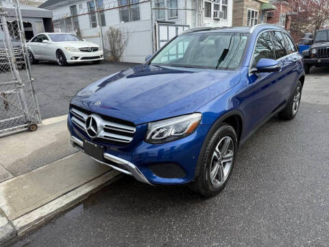 2019 Mercedes-Benz GLC-Class GLC 300 AWD photo
