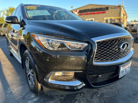 2019 Infiniti QX60 LUXE AWD photo