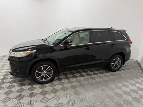 2019 Toyota Highlander XLE AWD photo