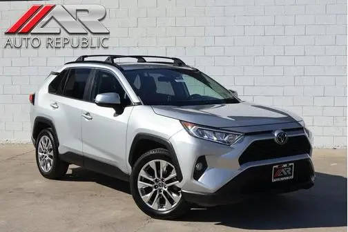 2019 Toyota RAV4 XLE Premium FWD photo