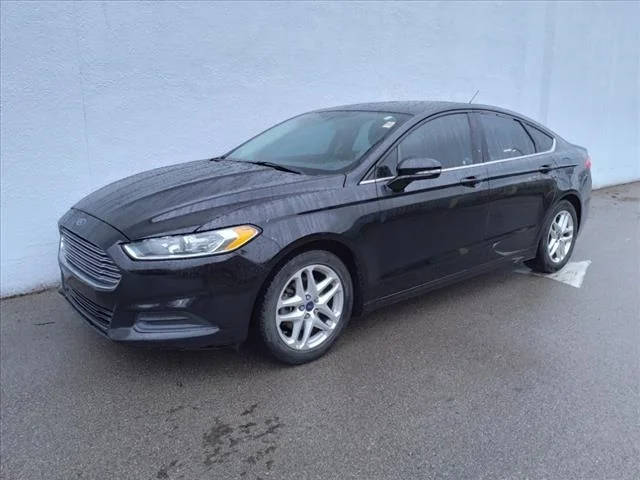 2016 Ford Fusion SE FWD photo