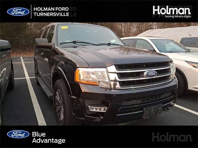 2017 Ford Expedition XLT 4WD photo