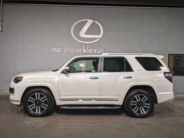 2017 Toyota 4Runner Limited RWD photo