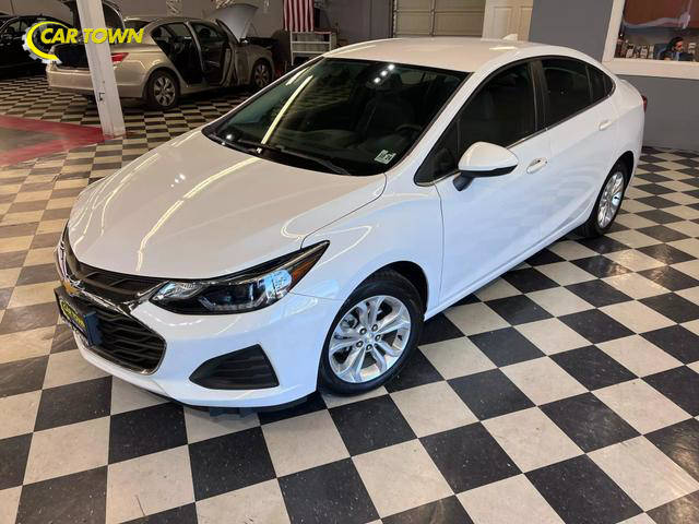 2019 Chevrolet Cruze LT FWD photo