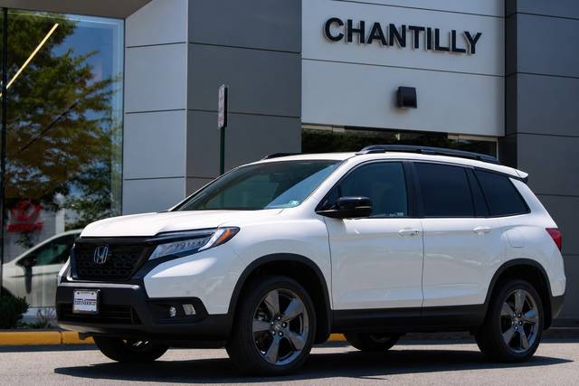 2019 Honda Passport Touring AWD photo