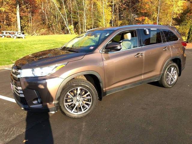 2019 Toyota Highlander XLE AWD photo