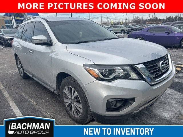 2019 Nissan Pathfinder SL 4WD photo
