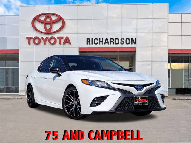 2019 Toyota Camry Hybrid SE FWD photo