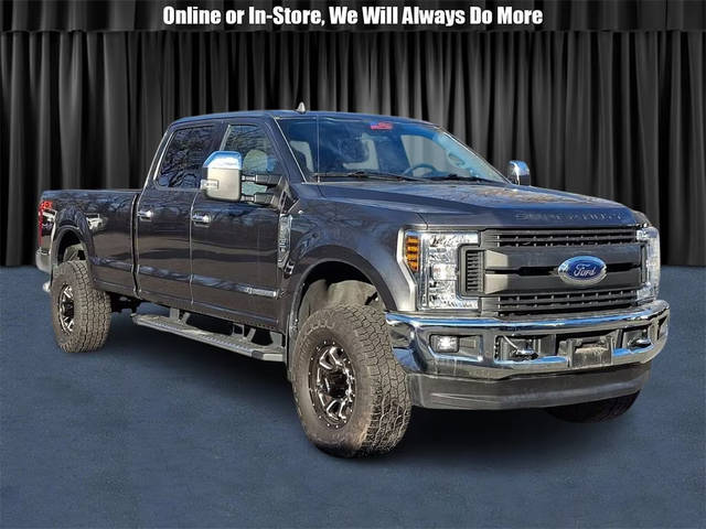 2019 Ford F-350 Super Duty XLT 4WD photo