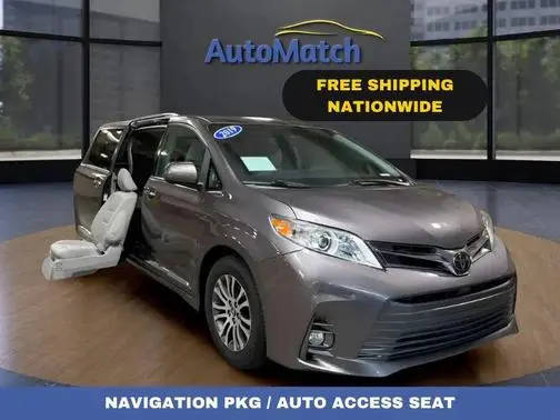 2019 Toyota Sienna XLE Auto Access Seat FWD photo