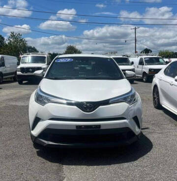 2019 Toyota C-HR LE FWD photo