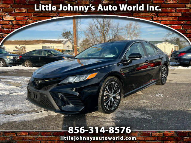 2019 Toyota Camry SE FWD photo