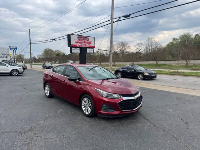 2019 Chevrolet Cruze LT FWD photo