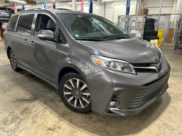 2019 Toyota Sienna Limited Premium FWD photo