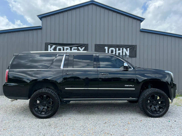 2019 GMC Yukon XL Denali 4WD photo
