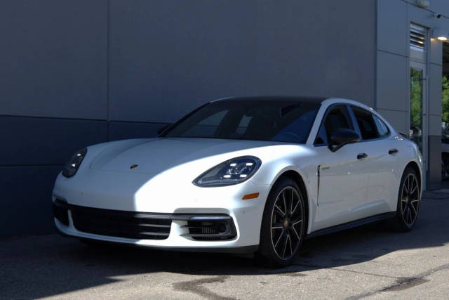 2019 Porsche Panamera 4 E-Hybrid AWD photo