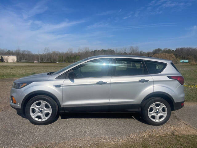 2019 Ford Escape S FWD photo