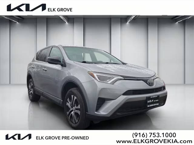 2018 Toyota RAV4 LE AWD photo