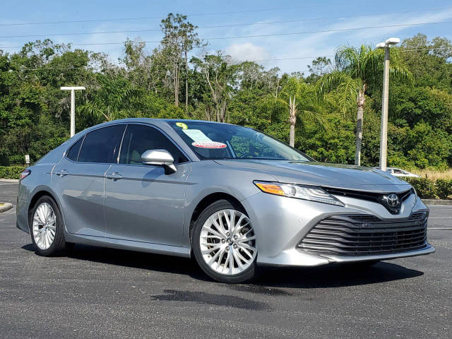 2019 Toyota Camry XLE FWD photo