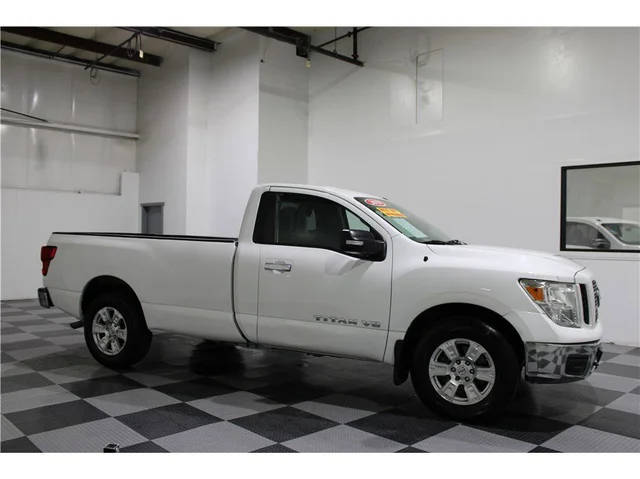 2019 Nissan Titan SV 4WD photo