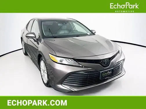 2019 Toyota Camry XLE FWD photo