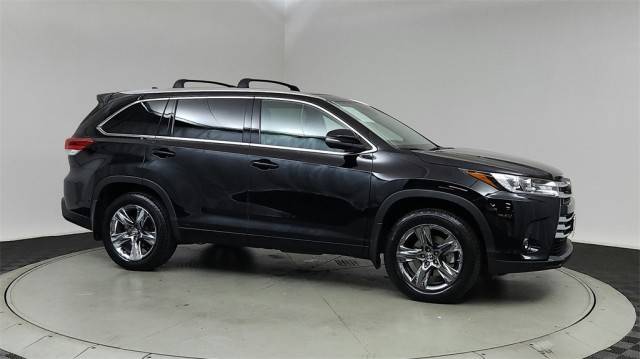 2019 Toyota Highlander Limited Platinum AWD photo