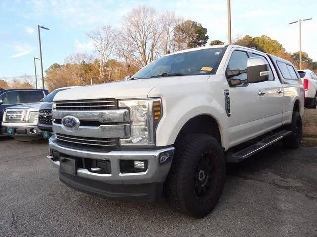 2019 Ford F-250 Super Duty LARIAT 4WD photo