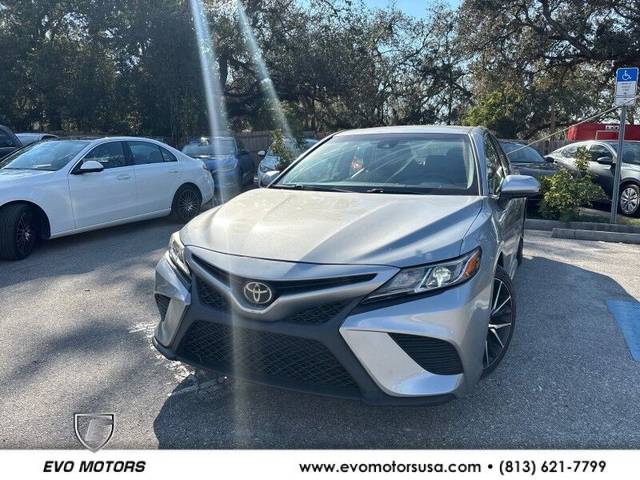 2019 Toyota Camry SE FWD photo