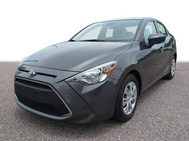 2019 Toyota Yaris L FWD photo