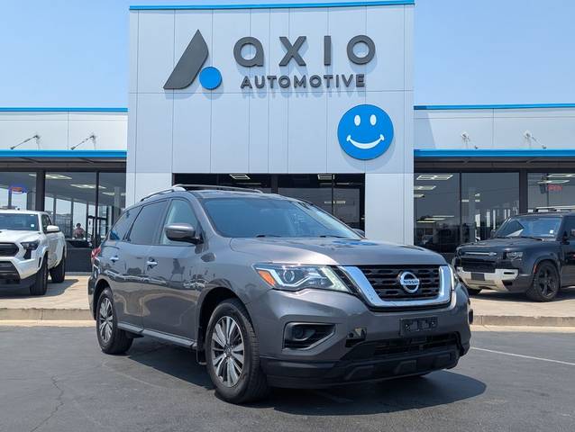 2019 Nissan Pathfinder S FWD photo