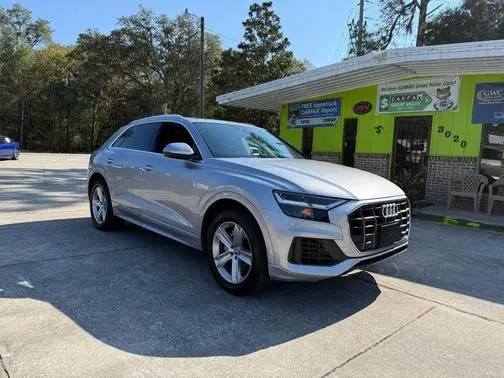 2019 Audi Q8 Premium AWD photo