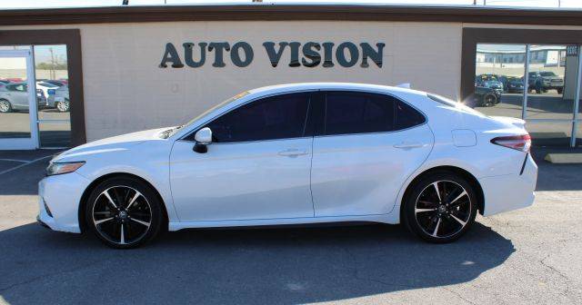 2019 Toyota Camry XSE FWD photo