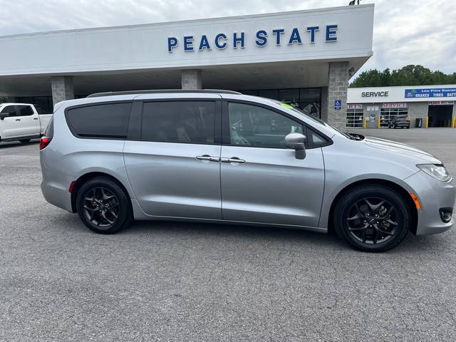 2019 Chrysler Pacifica Minivan Touring L Plus FWD photo