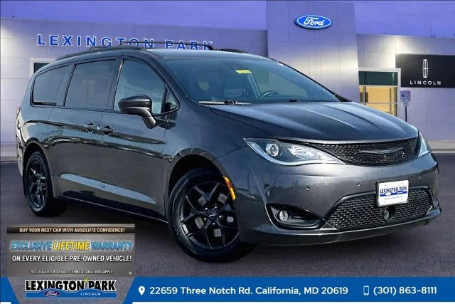 2019 Chrysler Pacifica Minivan Touring L Plus FWD photo