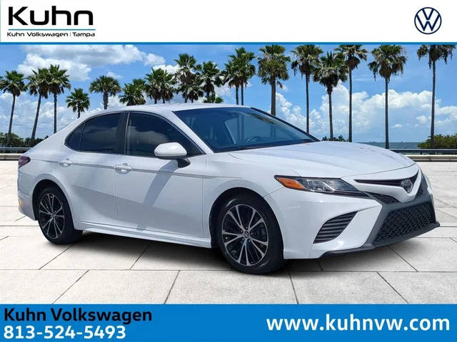 2019 Toyota Camry SE FWD photo