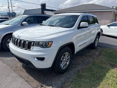 2019 Jeep Grand Cherokee Laredo E 4WD photo